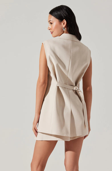 Jordis Vest