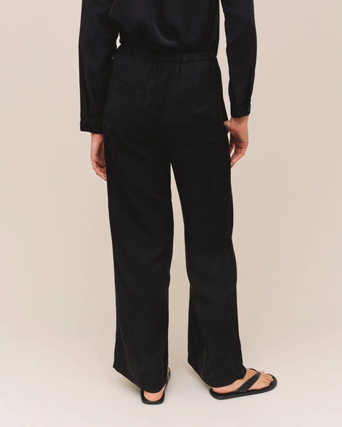 Side Seam Trim Pant - Black
