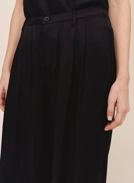Double Pleat Wide Leg With Elastic Back - Black
